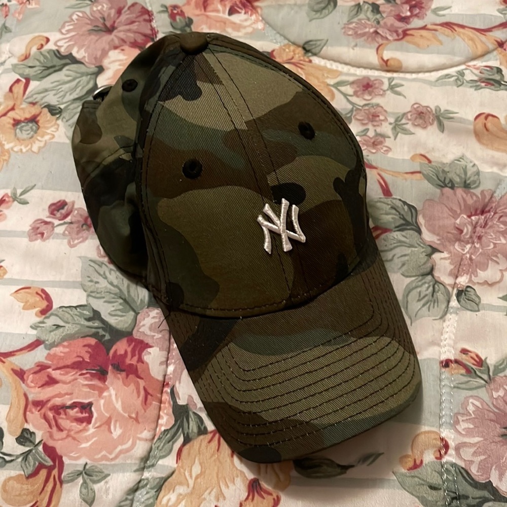 New Era 9 Forth Camo Cap with NY Embroidery